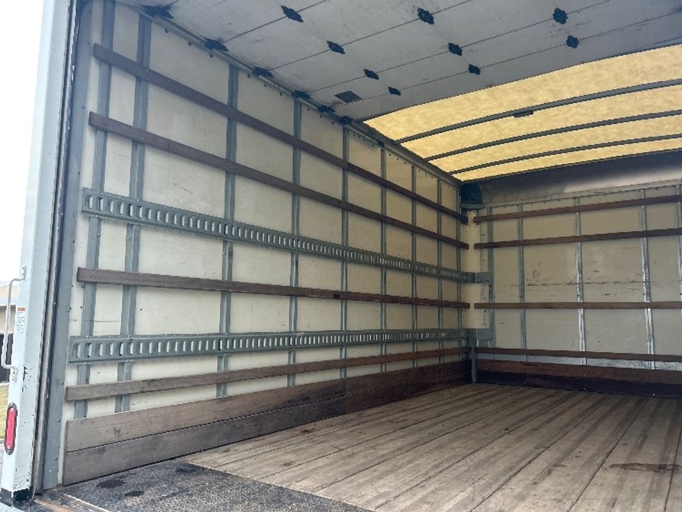 Light Duty Box Truck-Light and Medium Duty Trucks-Isuzu-2020-NPR EFI-Hueytown-AL-125,228\n\t\tmiles-$ 35,750 - Image 11