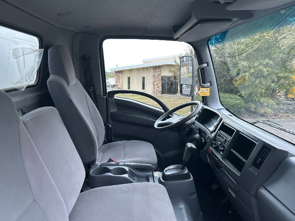 Light Duty Box Truck-Light and Medium Duty Trucks-Isuzu-2020-NPR EFI-Hueytown-AL-125,228\n\t\tmiles-$ 35,750 - Image 22