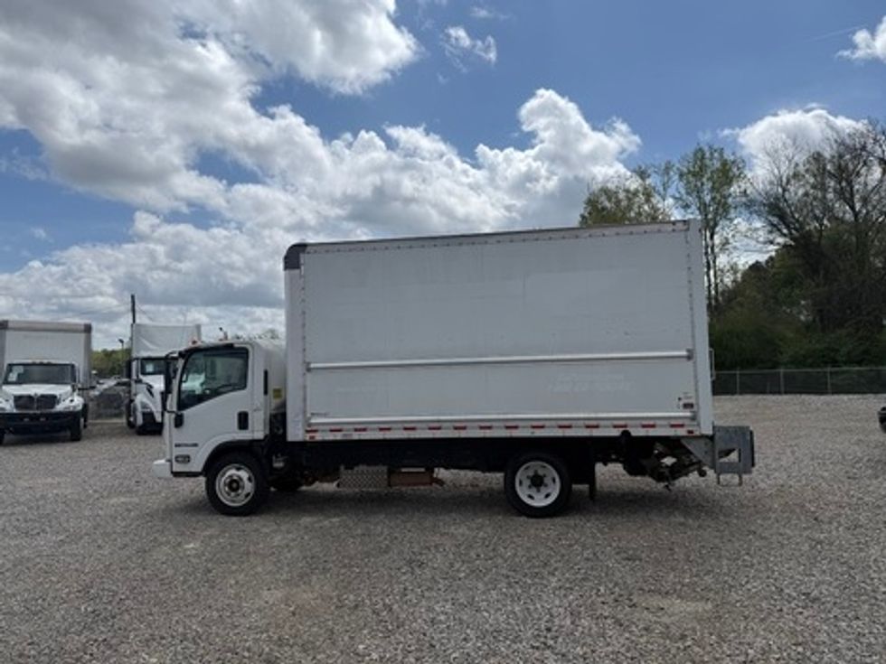 Light Duty Box Truck-Light and Medium Duty Trucks-Isuzu-2020-NPR EFI-Hueytown-AL-125,228\n\t\tmiles-$ 35,750 - Image 6