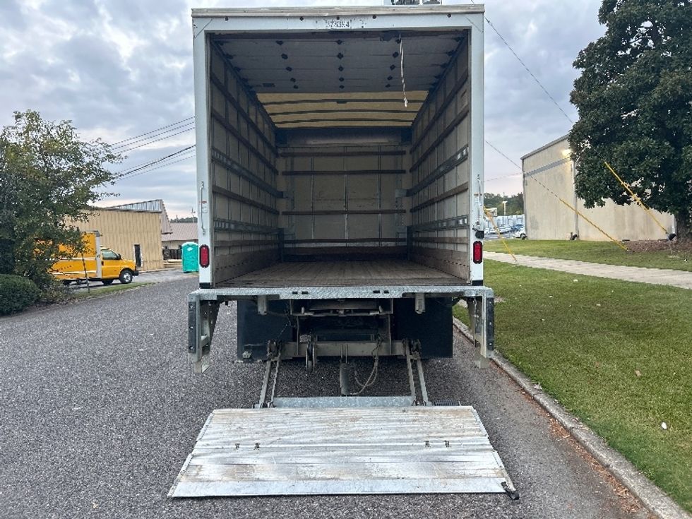 Light Duty Box Truck-Light and Medium Duty Trucks-Isuzu-2020-NPR EFI-Hueytown-AL-125,228\n\t\tmiles-$ 35,750 - Image 9