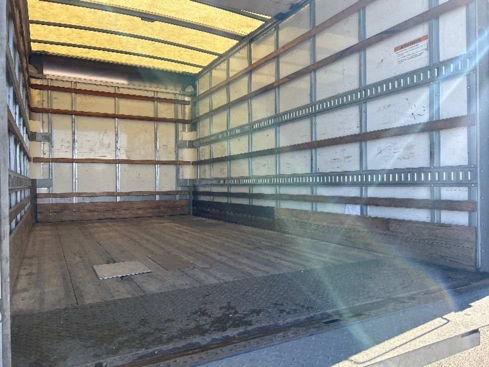 Light Duty Box Truck-Light and Medium Duty Trucks-Isuzu-2020-NPR EFI-Huntington-WV-138,067\n\t\tmiles-$ 34,500 - Image 11