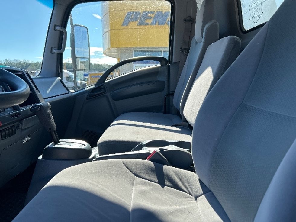 Light Duty Box Truck-Light and Medium Duty Trucks-Isuzu-2020-NPR EFI-Huntington-WV-138,067\n\t\tmiles-$ 34,500 - Image 18