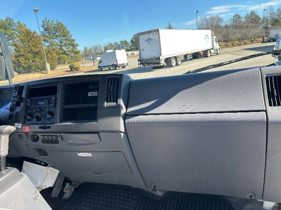 Light Duty Box Truck-Light and Medium Duty Trucks-Isuzu-2020-NPR EFI-Huntington-WV-138,067\n\t\tmiles-$ 34,500 - Image 20
