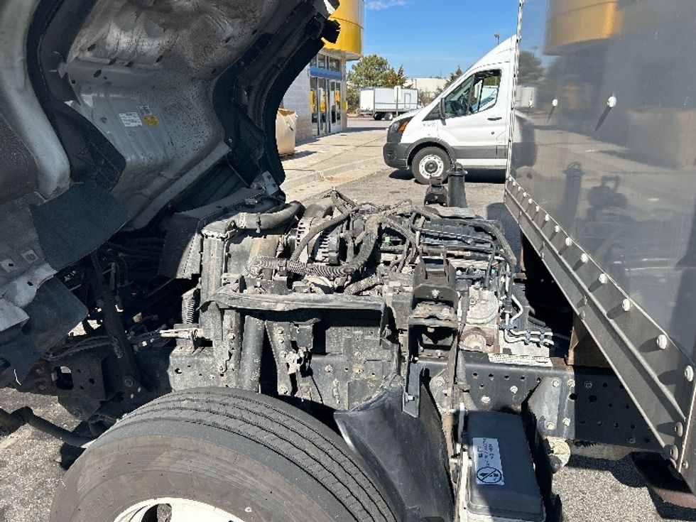 Light Duty Box Truck-Light and Medium Duty Trucks-Isuzu-2020-NPR EFI-Huntington-WV-138,067\n\t\tmiles-$ 34,500 - Image 23