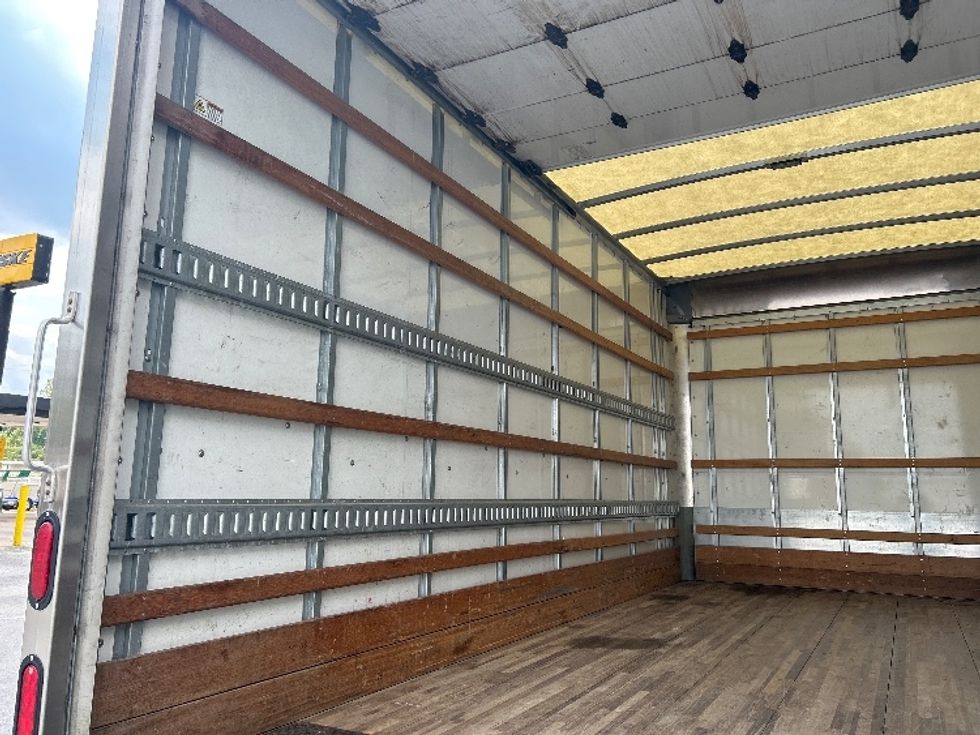 Light Duty Box Truck-Light and Medium Duty Trucks-Isuzu-2020-NPR EFI-Jackson-TN-87,591\n\t\tmiles-$ 40,750 - Image 11