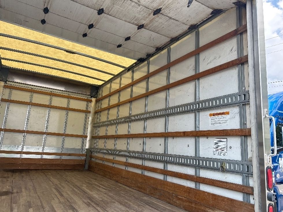 Light Duty Box Truck-Light and Medium Duty Trucks-Isuzu-2020-NPR EFI-Jackson-TN-87,591\n\t\tmiles-$ 40,750 - Image 12