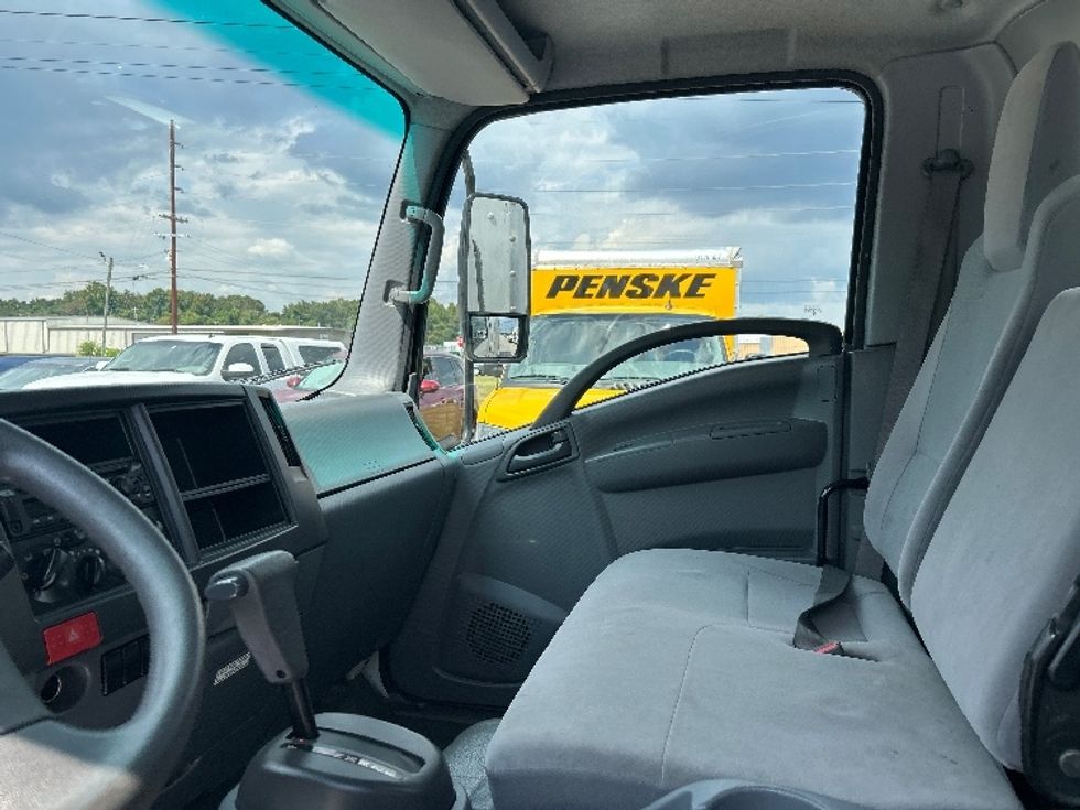 Light Duty Box Truck-Light and Medium Duty Trucks-Isuzu-2020-NPR EFI-Jackson-TN-87,591\n\t\tmiles-$ 40,750 - Image 19