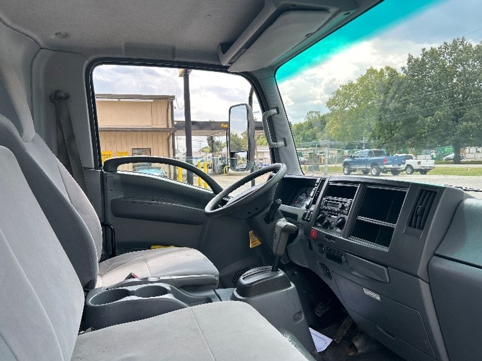 Light Duty Box Truck-Light and Medium Duty Trucks-Isuzu-2020-NPR EFI-Jackson-TN-87,591\n\t\tmiles-$ 40,750 - Image 22