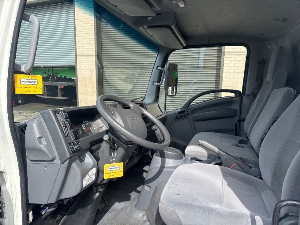 Light Duty Box Truck-Light and Medium Duty Trucks-Isuzu-2020-NPR EFI-Jamaica-NY-71,041\n\t\tmiles-$ 38,250 - Image 16