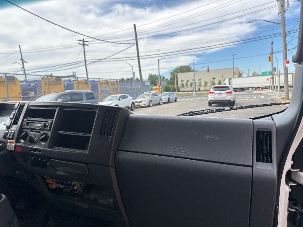 Light Duty Box Truck-Light and Medium Duty Trucks-Isuzu-2020-NPR EFI-Jamaica-NY-71,041\n\t\tmiles-$ 38,250 - Image 21