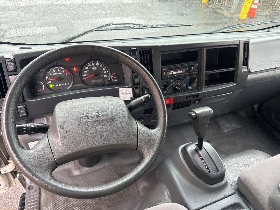 Light Duty Box Truck-Light and Medium Duty Trucks-Isuzu-2020-NPR EFI-Jamaica-NY-82,003\n\t\tmiles-$ 39,500 - Image 15