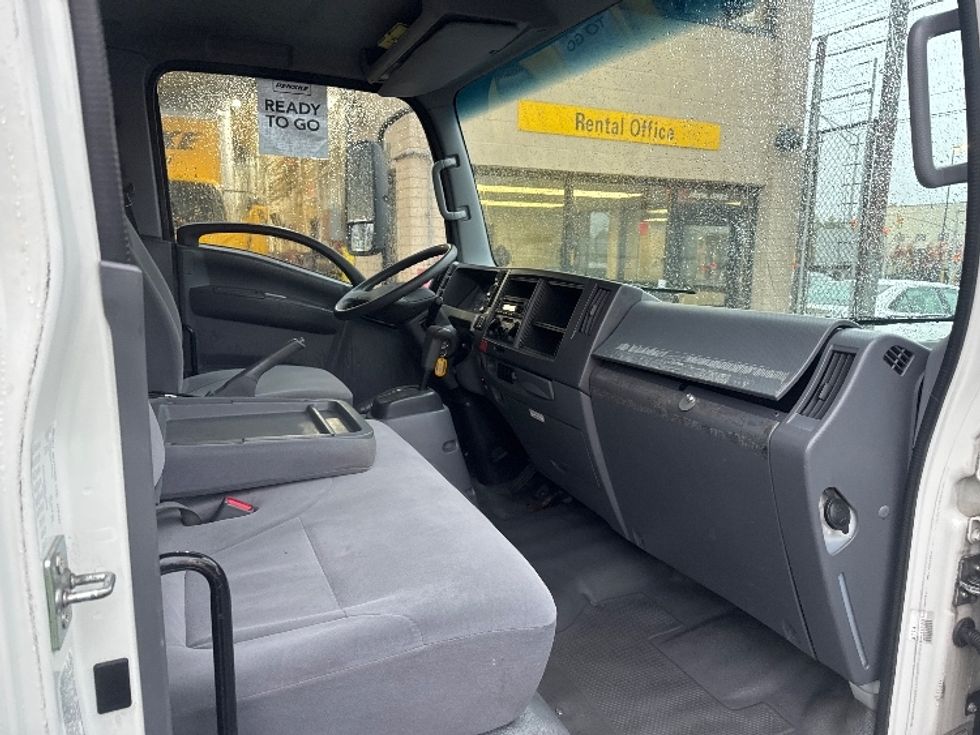 Light Duty Box Truck-Light and Medium Duty Trucks-Isuzu-2020-NPR EFI-Jamaica-NY-82,003\n\t\tmiles-$ 39,500 - Image 18