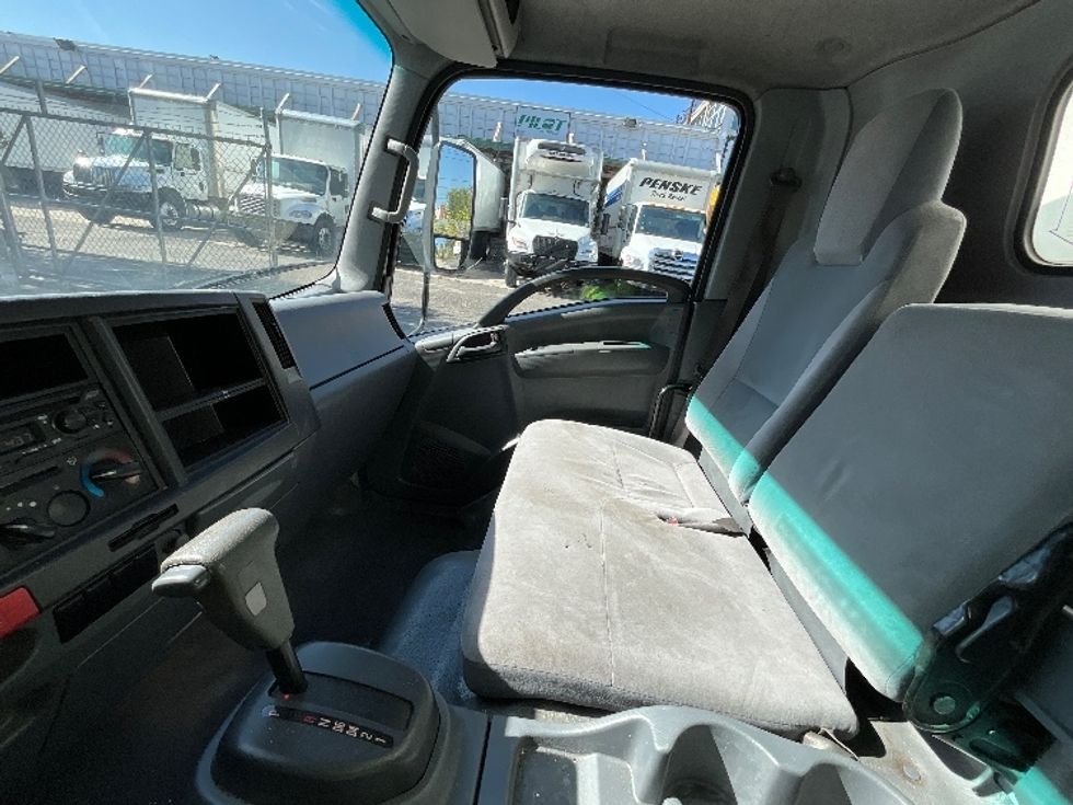 Light Duty Box Truck-Light and Medium Duty Trucks-Isuzu-2020-NPR EFI-Jamaica-NY-98,727\n\t\tmiles-$ 37,750 - Image 19