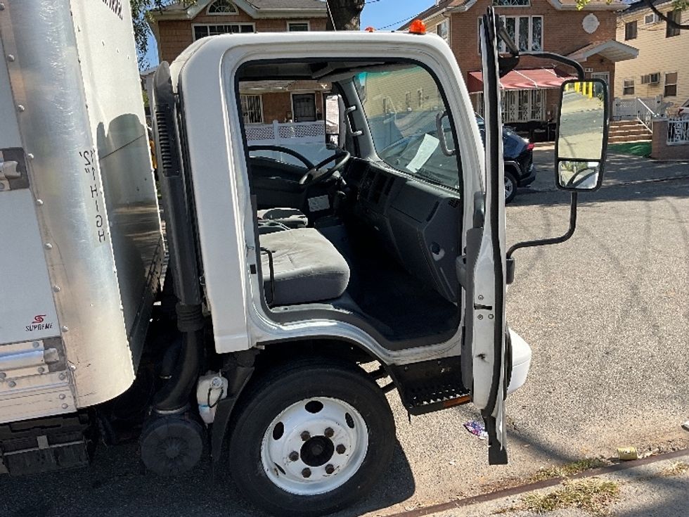 Light Duty Box Truck-Light and Medium Duty Trucks-Isuzu-2020-NPR EFI-Jamaica-NY-98,727\n\t\tmiles-$ 37,750 - Image 20