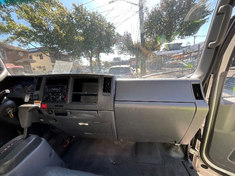 Light Duty Box Truck-Light and Medium Duty Trucks-Isuzu-2020-NPR EFI-Jamaica-NY-98,727\n\t\tmiles-$ 37,750 - Image 21