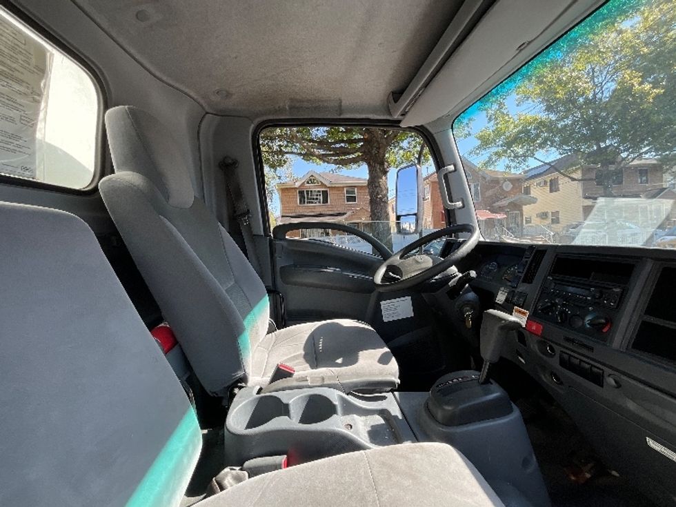 Light Duty Box Truck-Light and Medium Duty Trucks-Isuzu-2020-NPR EFI-Jamaica-NY-98,727\n\t\tmiles-$ 37,750 - Image 22