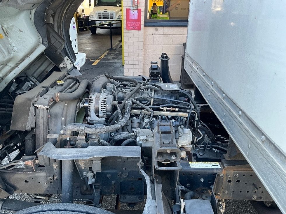 Light Duty Box Truck-Light and Medium Duty Trucks-Isuzu-2020-NPR EFI-Jamaica-NY-98,727\n\t\tmiles-$ 37,750 - Image 24