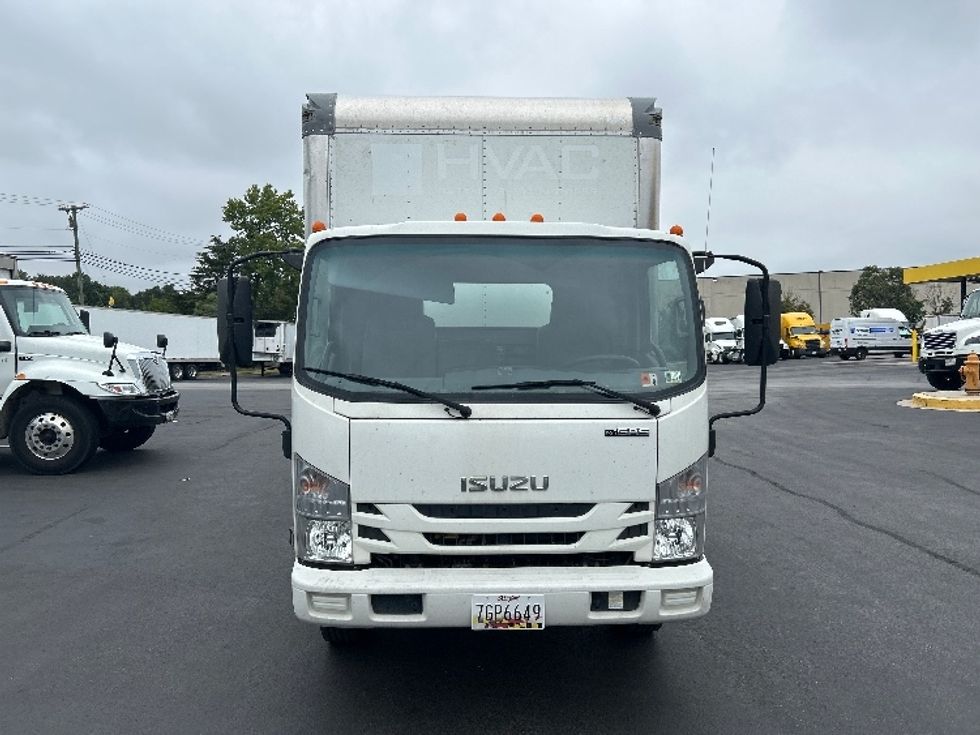 2020 Isuzu NPR photo 2