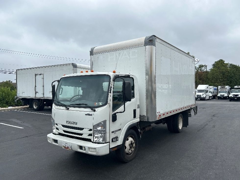2020 Isuzu NPR photo 3