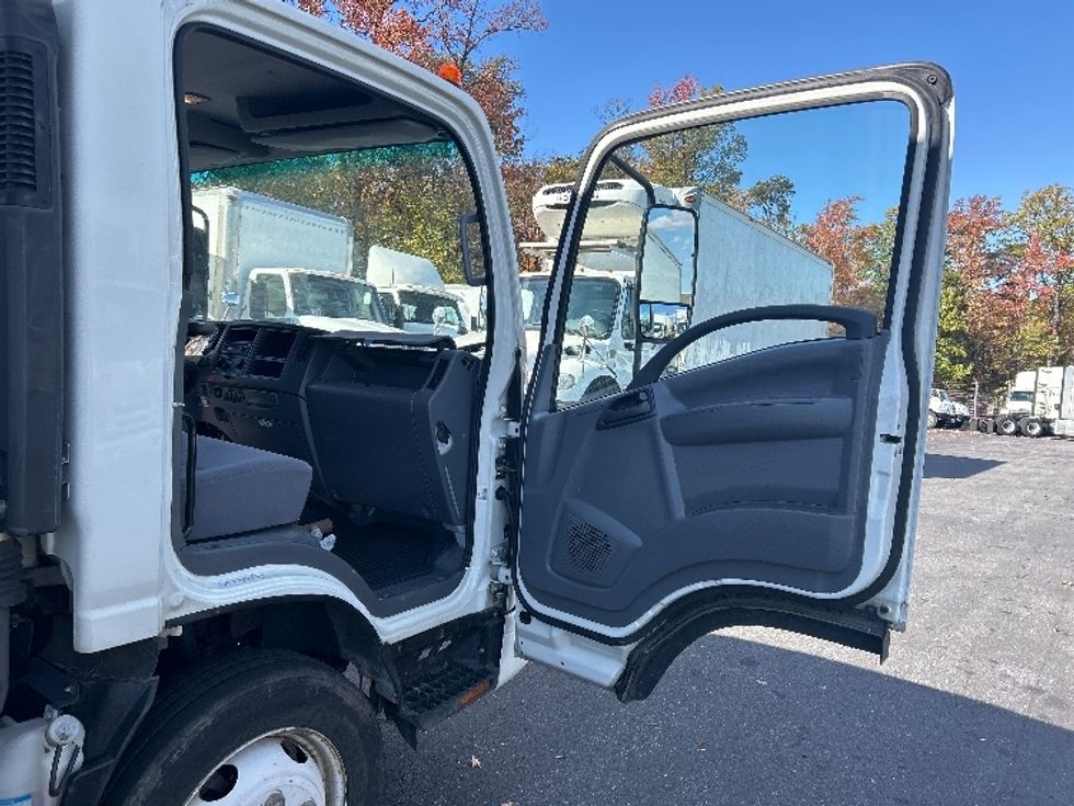 Light Duty Box Truck-Light and Medium Duty Trucks-Isuzu-2020-NPR EFI-Jessup-MD-69,860\n\t\tmiles-$ 41,250 - Image 20