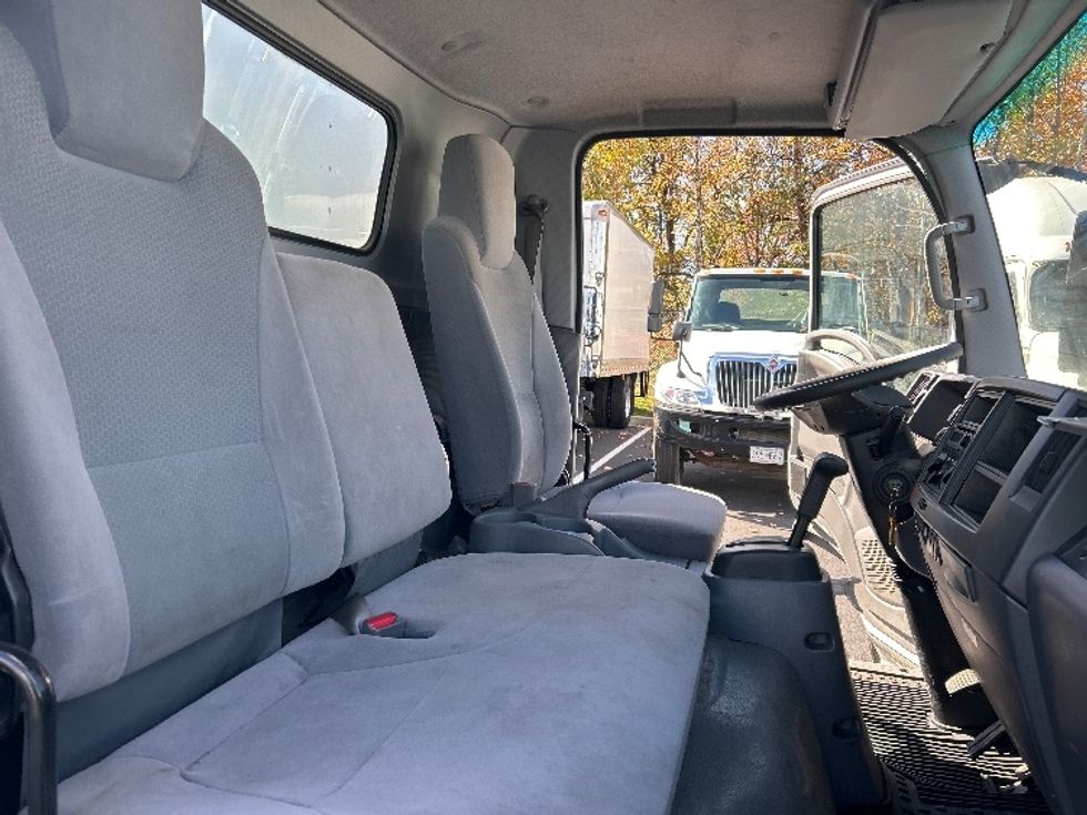 Light Duty Box Truck-Light and Medium Duty Trucks-Isuzu-2020-NPR EFI-Jessup-MD-69,860\n\t\tmiles-$ 41,250 - Image 22