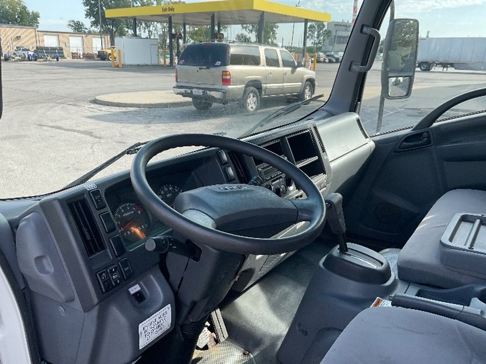 Light Duty Box Truck-Light and Medium Duty Trucks-Isuzu-2020-NPR EFI-Kansas City-MO-98,055\n\t\tmiles-$ 39,000 - Image 16