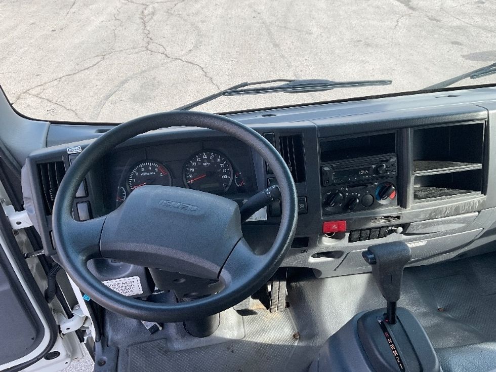 Light Duty Box Truck-Light and Medium Duty Trucks-Isuzu-2020-NPR EFI-Kansas City-MO-98,055\n\t\tmiles-$ 39,000 - Image 17