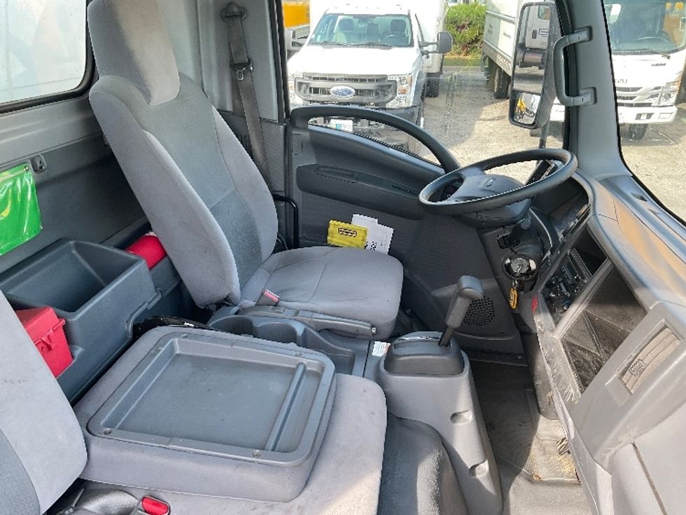 Light Duty Box Truck-Light and Medium Duty Trucks-Isuzu-2020-NPR EFI-Kansas City-MO-98,055\n\t\tmiles-$ 39,000 - Image 21