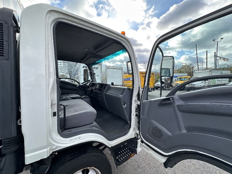 Light Duty Box Truck-Light and Medium Duty Trucks-Isuzu-2020-NPR EFI-Kearny-NJ-144,331\n\t\tmiles-$ 31,000 - Image 20