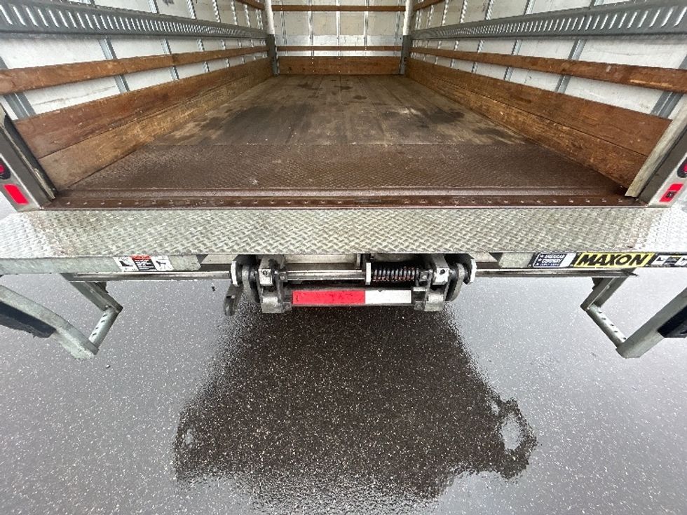 Light Duty Box Truck-Light and Medium Duty Trucks-Isuzu-2020-NPR EFI-Linden-NJ-100,269\n\t\tmiles-$ 37,750 - Image 10