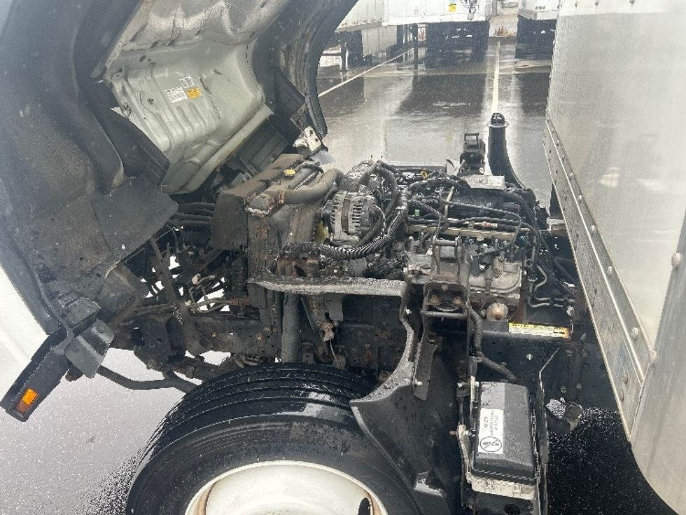 Light Duty Box Truck-Light and Medium Duty Trucks-Isuzu-2020-NPR EFI-Linden-NJ-100,269\n\t\tmiles-$ 37,750 - Image 24