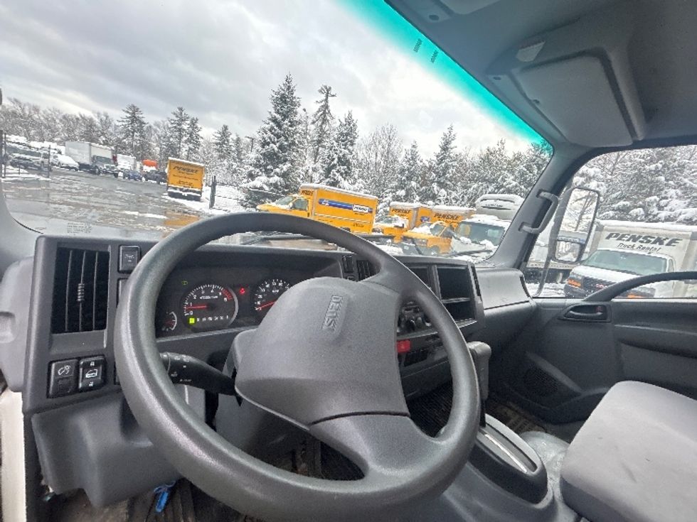 Light Duty Box Truck-Light and Medium Duty Trucks-Isuzu-2020-NPR EFI-Londonderry-NH-48,066\n\t\tmiles-$ 40,250 - Image 17