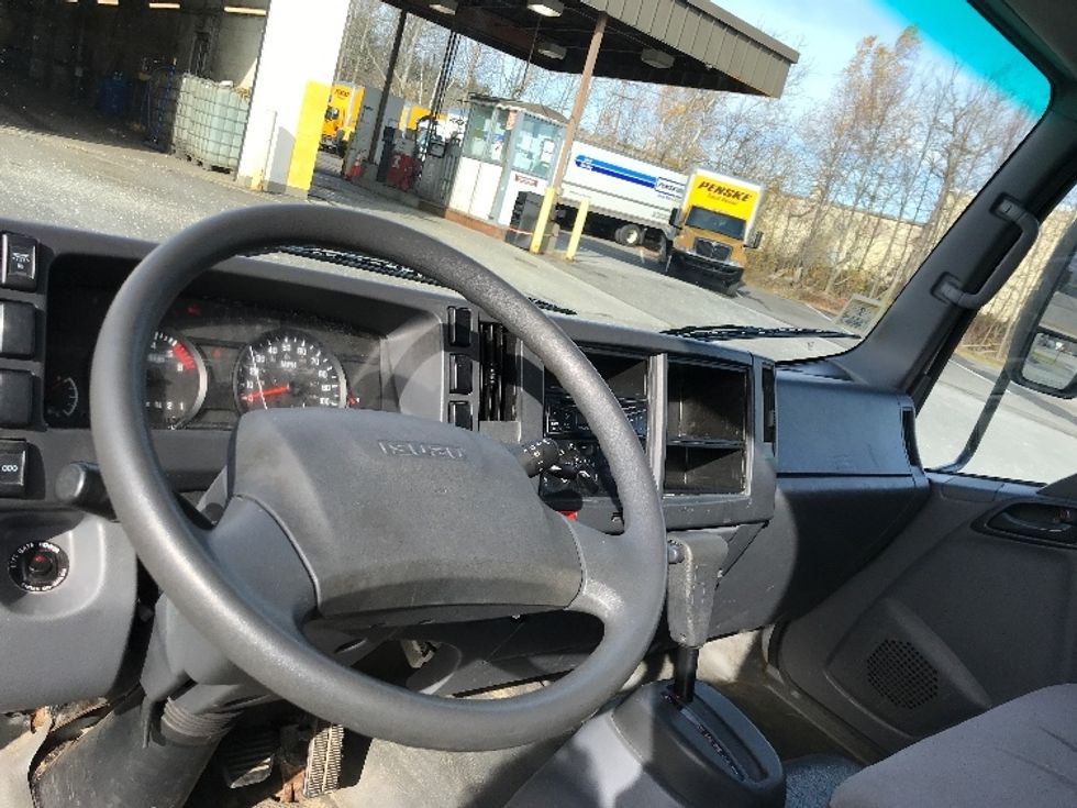 Light Duty Box Truck-Light and Medium Duty Trucks-Isuzu-2020-NPR EFI-Londonderry-NH-77,633\n\t\tmiles-$ 36,500 - Image 14
