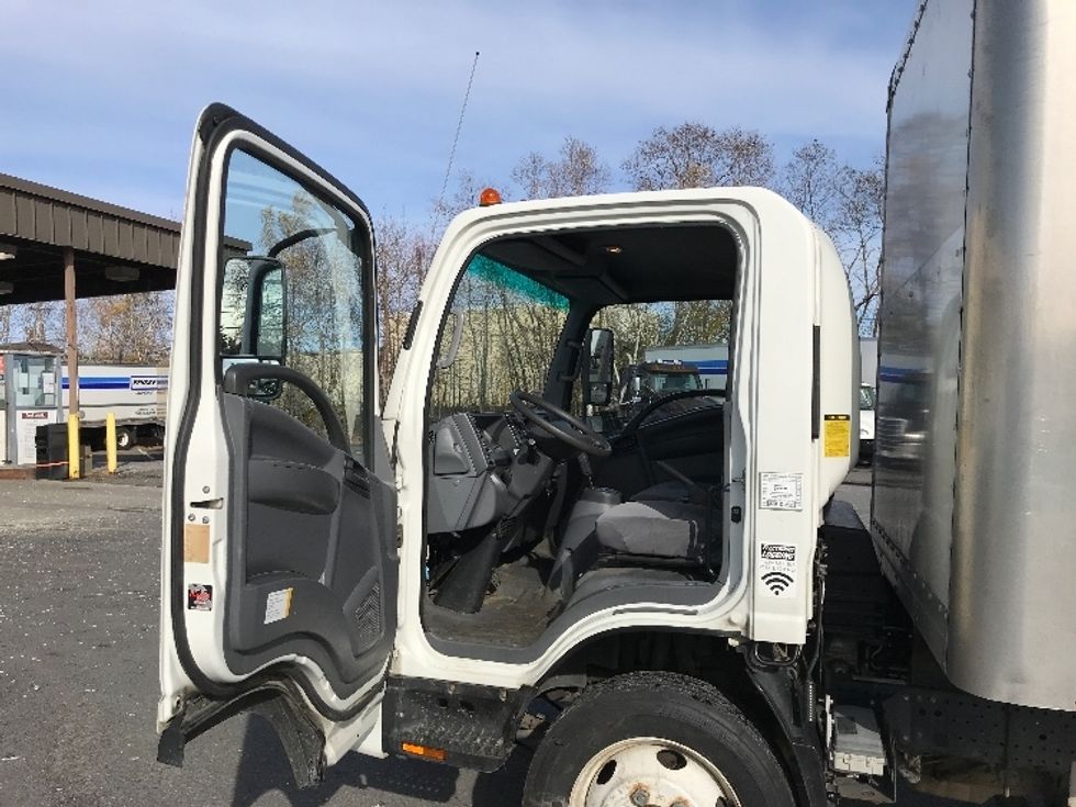 Light Duty Box Truck-Light and Medium Duty Trucks-Isuzu-2020-NPR EFI-Londonderry-NH-77,633\n\t\tmiles-$ 36,500 - Image 17