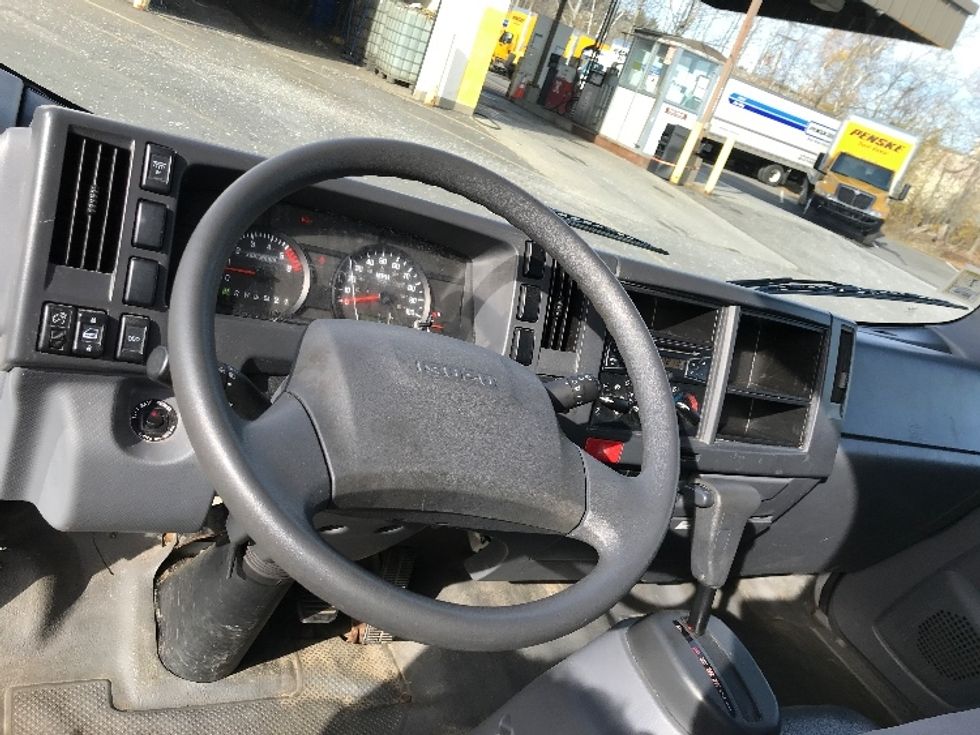 Light Duty Box Truck-Light and Medium Duty Trucks-Isuzu-2020-NPR EFI-Londonderry-NH-77,633\n\t\tmiles-$ 36,500 - Image 18