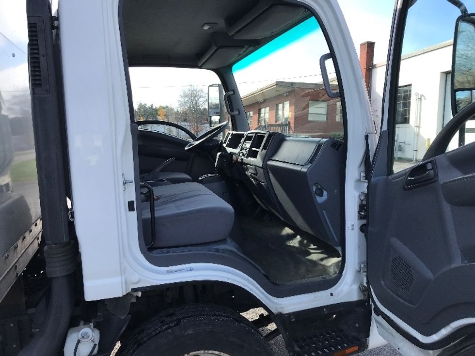 Light Duty Box Truck-Light and Medium Duty Trucks-Isuzu-2020-NPR EFI-Londonderry-NH-77,633\n\t\tmiles-$ 36,500 - Image 20