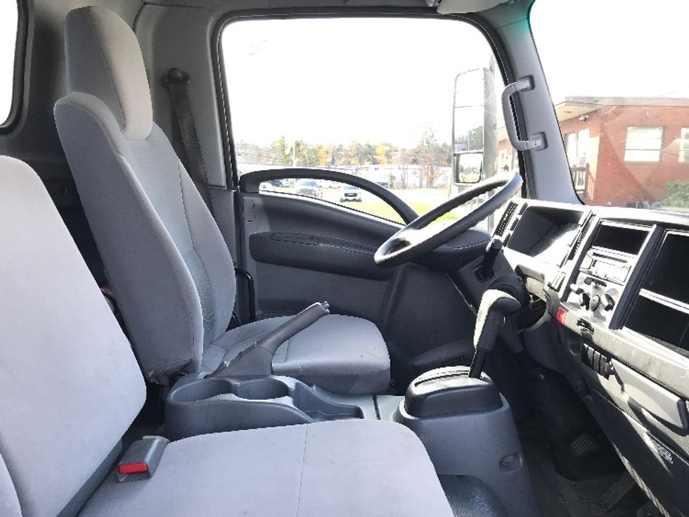 Light Duty Box Truck-Light and Medium Duty Trucks-Isuzu-2020-NPR EFI-Londonderry-NH-77,633\n\t\tmiles-$ 36,500 - Image 22