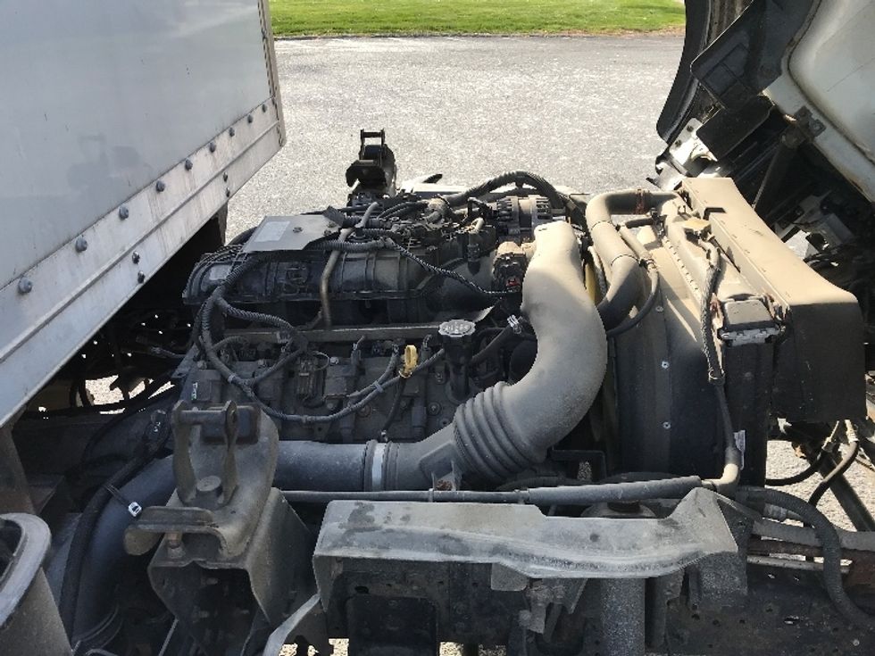 Light Duty Box Truck-Light and Medium Duty Trucks-Isuzu-2020-NPR EFI-Londonderry-NH-77,633\n\t\tmiles-$ 36,500 - Image 23