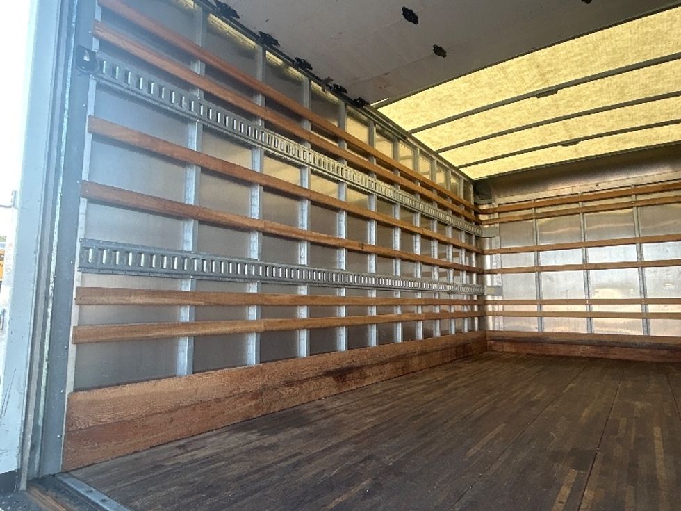 Light Duty Box Truck-Light and Medium Duty Trucks-Isuzu-2020-NPR EFI-Louisville-KY-39,658\n\t\tmiles-$ 44,750 - Image 11