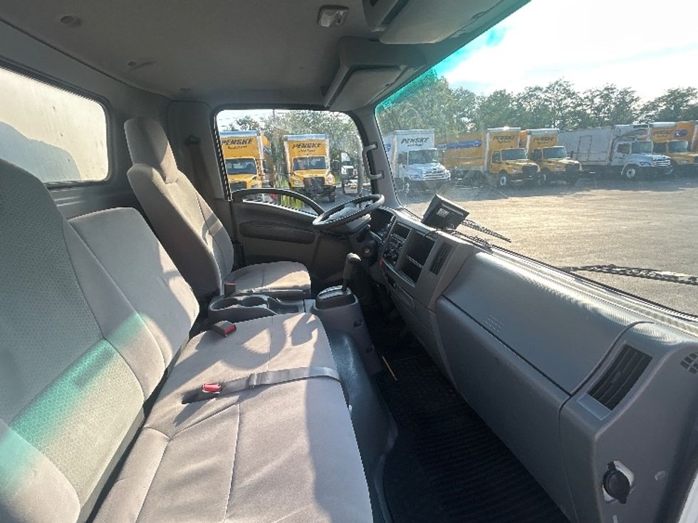 Light Duty Box Truck-Light and Medium Duty Trucks-Isuzu-2020-NPR EFI-Louisville-KY-39,658\n\t\tmiles-$ 44,750 - Image 22