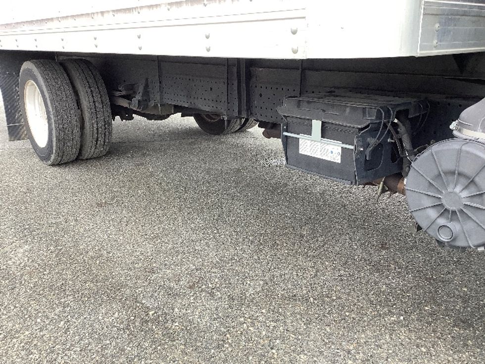 Light Duty Box Truck-Light and Medium Duty Trucks-Isuzu-2020-NPR EFI-Mebane-NC-80,316\n\t\tmiles-$ 41,000 - Image 14