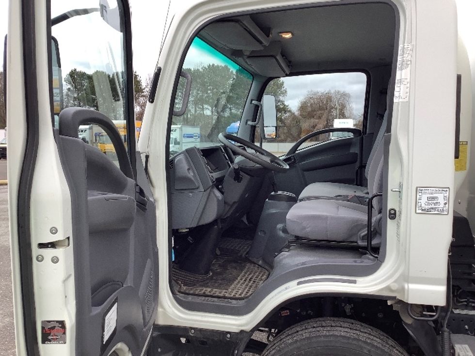 Light Duty Box Truck-Light and Medium Duty Trucks-Isuzu-2020-NPR EFI-Mebane-NC-80,316\n\t\tmiles-$ 41,000 - Image 16