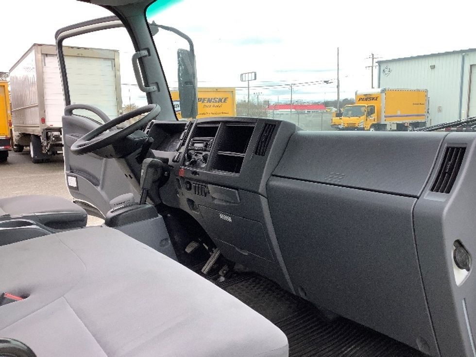 Light Duty Box Truck-Light and Medium Duty Trucks-Isuzu-2020-NPR EFI-Mebane-NC-80,316\n\t\tmiles-$ 41,000 - Image 22