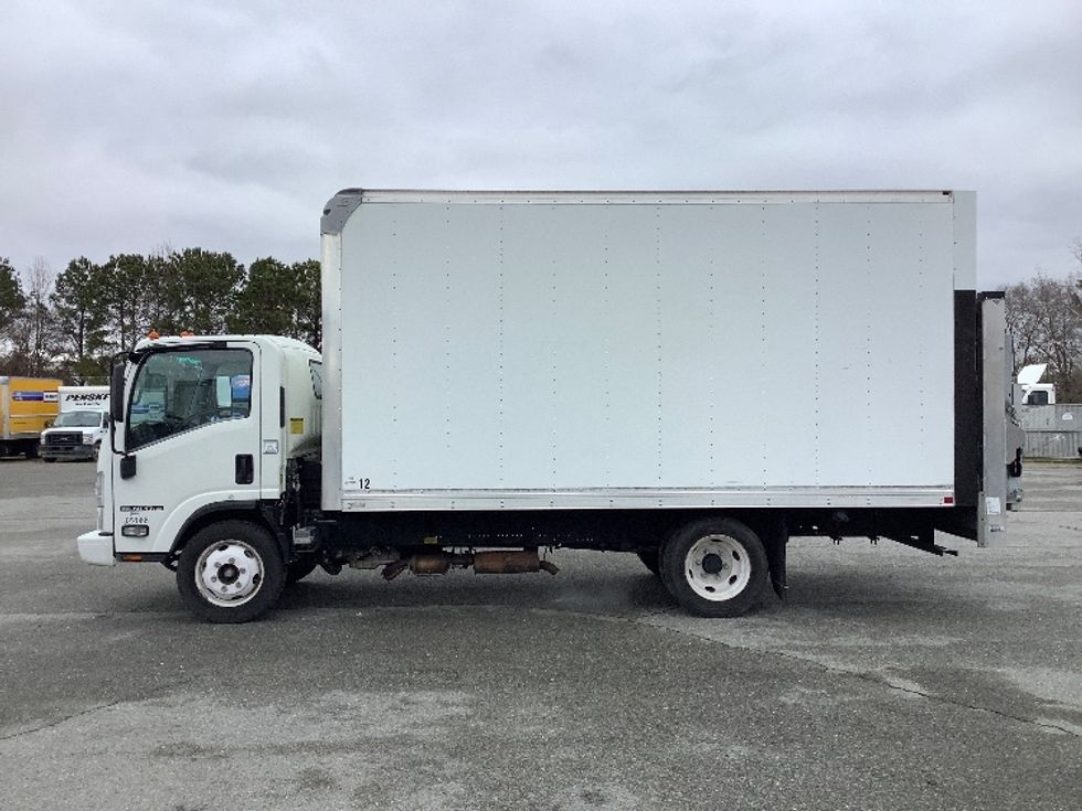 Light Duty Box Truck-Light and Medium Duty Trucks-Isuzu-2020-NPR EFI-Mebane-NC-80,316\n\t\tmiles-$ 41,000 - Image 4