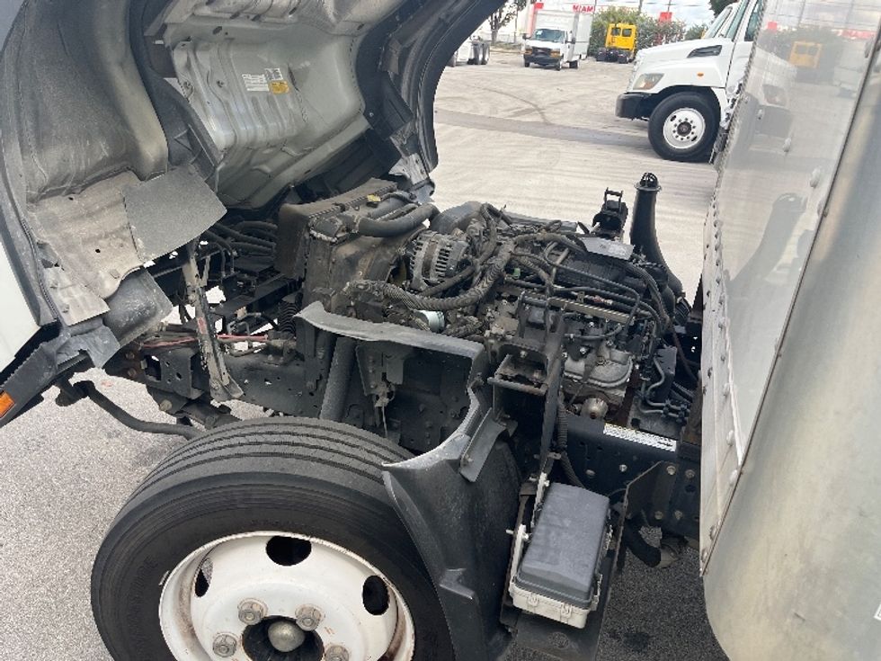 Light Duty Box Truck-Light and Medium Duty Trucks-Isuzu-2020-NPR EFI-Medley-FL-103,364\n\t\tmiles-$ 37,500 - Image 21