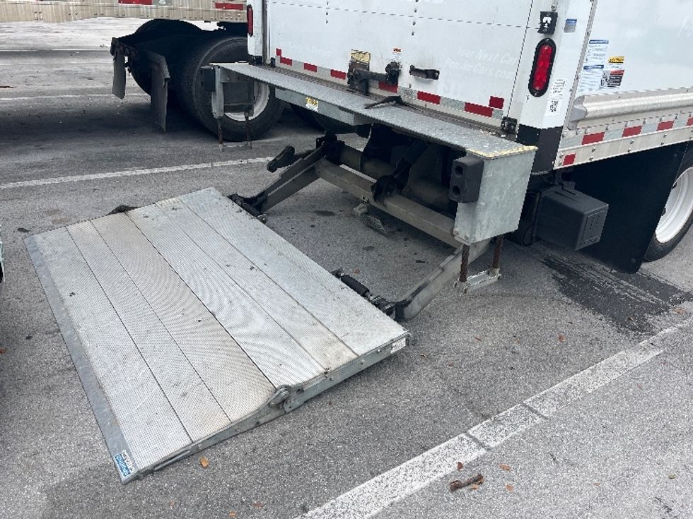 Light Duty Box Truck-Light and Medium Duty Trucks-Isuzu-2020-NPR EFI-Medley-FL-103,364\n\t\tmiles-$ 37,500 - Image 9