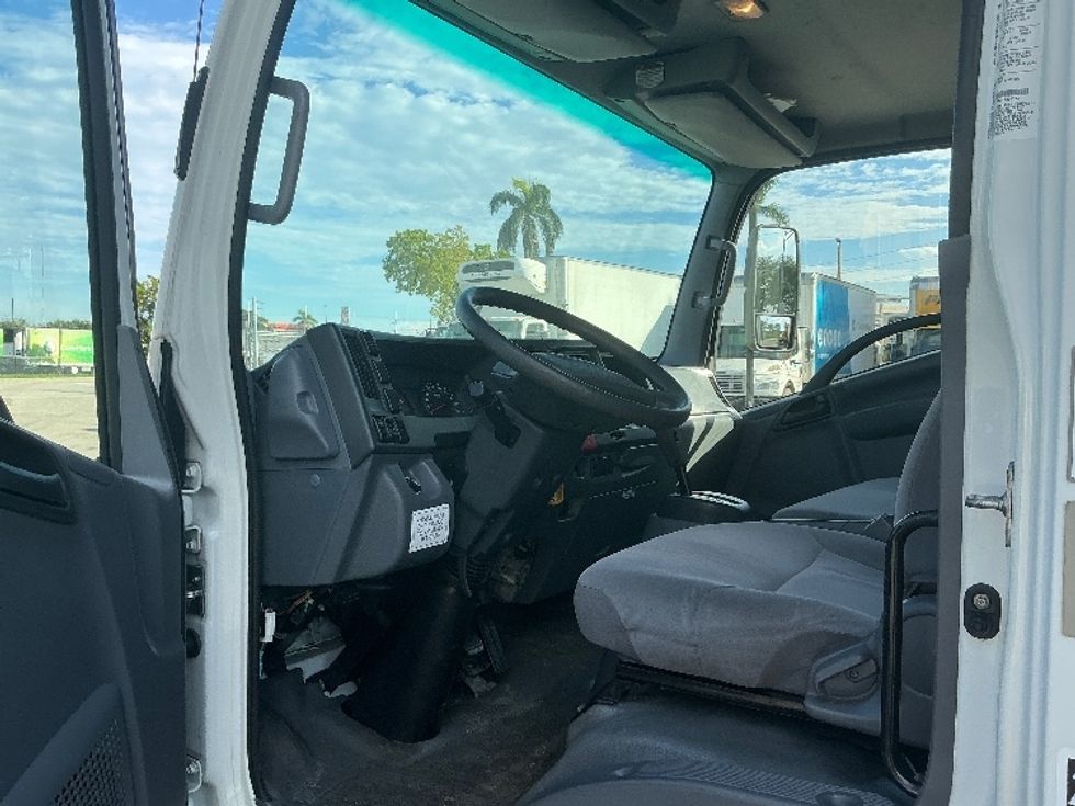 Light Duty Box Truck-Light and Medium Duty Trucks-Isuzu-2020-NPR EFI-Miami-FL-100,492\n\t\tmiles-$ 39,500 - Image 16