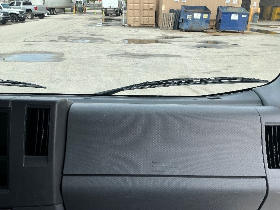 Light Duty Box Truck-Light and Medium Duty Trucks-Isuzu-2020-NPR EFI-Miami-FL-83,957\n\t\tmiles-$ 41,250 - Image 21