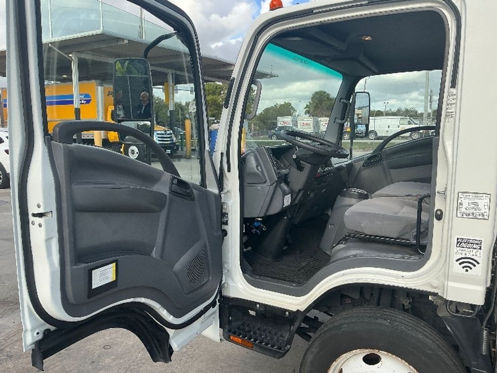 Light Duty Box Truck-Light and Medium Duty Trucks-Isuzu-2020-NPR EFI-Miami-FL-93,416\n\t\tmiles-$ 39,500 - Image 16
