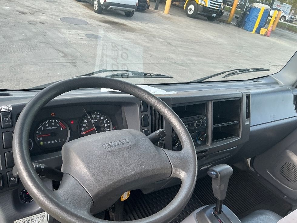 Light Duty Box Truck-Light and Medium Duty Trucks-Isuzu-2020-NPR EFI-Miami-FL-93,416\n\t\tmiles-$ 39,500 - Image 18